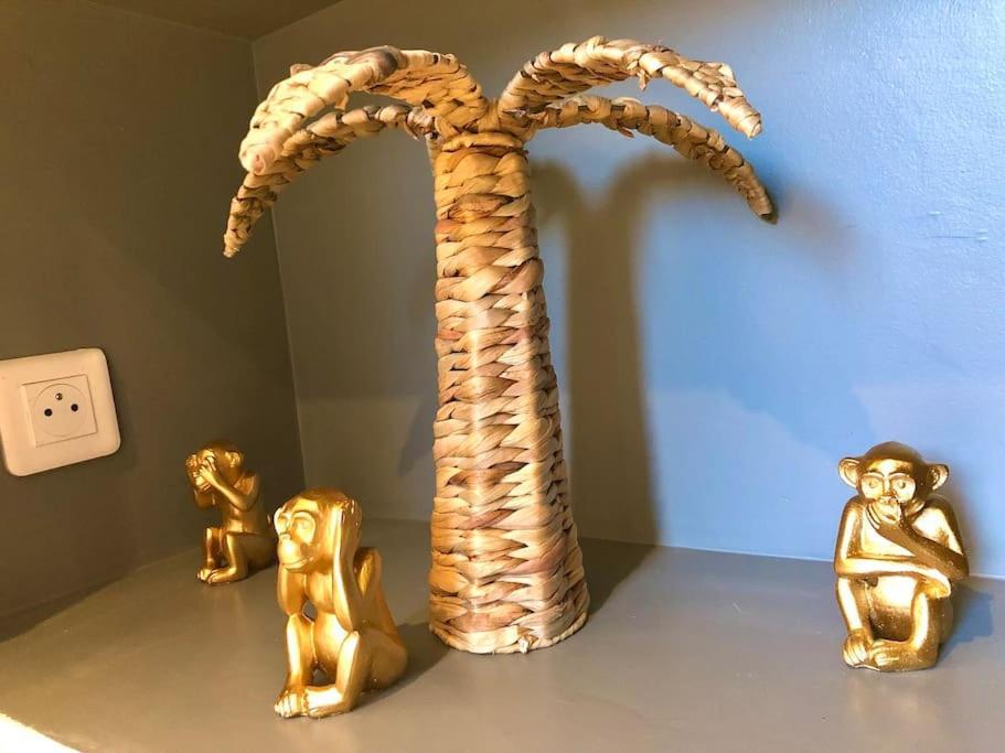La Lover'S Jungle Pont-Sur-Yonne Bagian luar foto